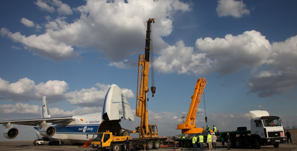 Космический аппарат «Спектр-РГ» доставлен на космодром Байконур